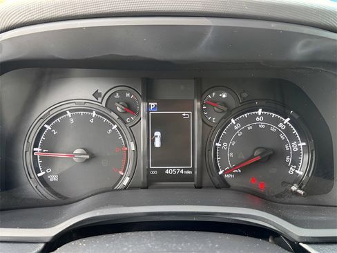 Used 2022 Toyota 4Runner SR5 Premium w/ Moonroof Package image 8