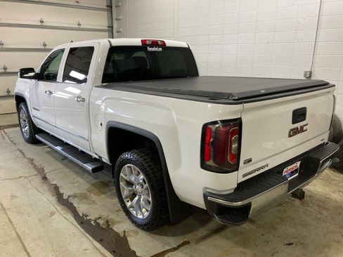 Used 2018 GMC Sierra 1500 SLT w/ SLT Premium Package image 16