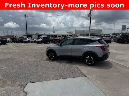 Used 2025 Kia Seltos S FWD image 5