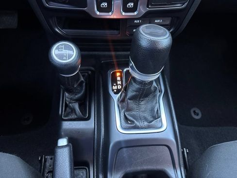 Used 2023 Jeep Wrangler Sport AWD/4WD image 26