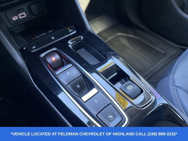 Used 2023 Chevrolet Bolt EUV LT w/ Convenience Package FWD image 16