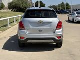 Used 2020 Chevrolet Trax LT w/ LT Convenience Package image 5