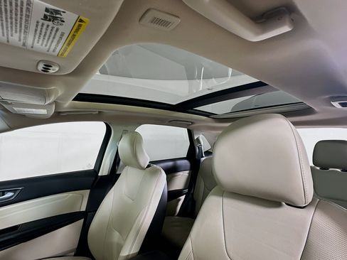 Used 2019 Ford Edge Titanium w/ Equipment Group 301A AWD/4WD image 26