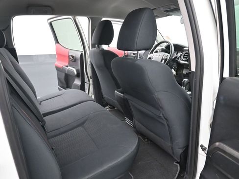 Used 2019 Toyota Tacoma SR5 image 12