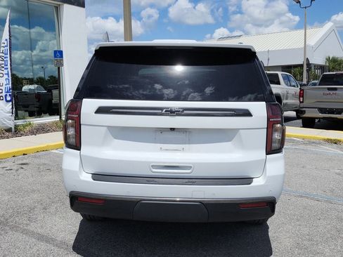 Certified 2022 Chevrolet Tahoe Z71 w/ Luxury Package AWD/4WD image 5