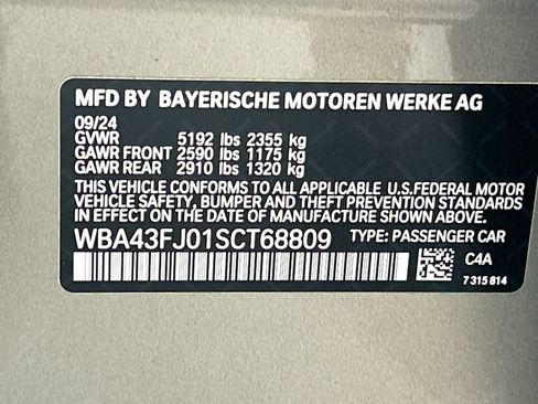 Certified 2025 BMW 530i w/ Premium Package RWD image 34