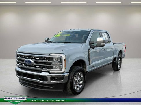 Used 2025 Ford F350 Lariat w/ Lariat Ultimate Package AWD/4WD image 2