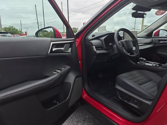 Used 2025 Mitsubishi Outlander SE AWD/4WD image 9