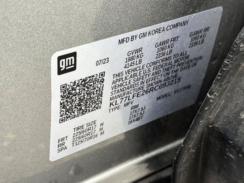Used 2024 Chevrolet Trax LS w/ LS Convenience Package FWD image 24