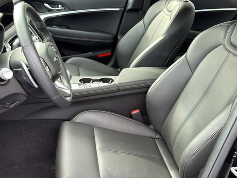 Used 2026 Genesis G70 2.5T image 11