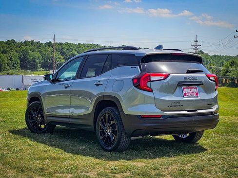 Used 2023 GMC Terrain SLE w/ Driver Convenience Package AWD/4WD image 6