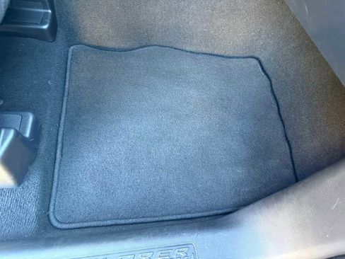 Used 2025 Ford Explorer Active image 13