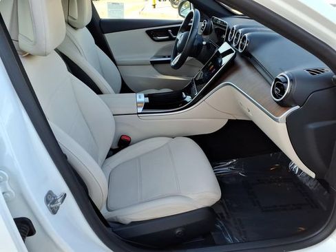 Used 2025 Mercedes-Benz C 300 Sedan image 16