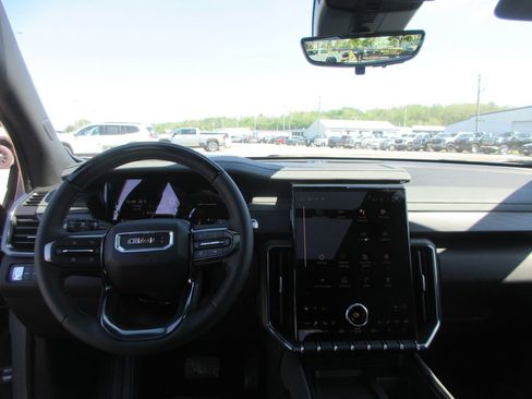 New 2026 GMC Acadia AT4 image 16