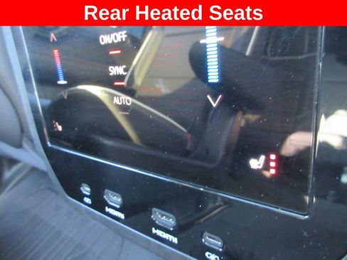 Used 2025 GMC Yukon XL AT4 Ultimate AWD/4WD image 29