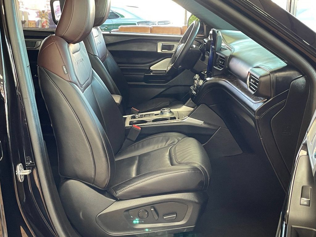 Used 2023 Ford Explorer Platinum w/ Technology Package AWD/4WD image 28