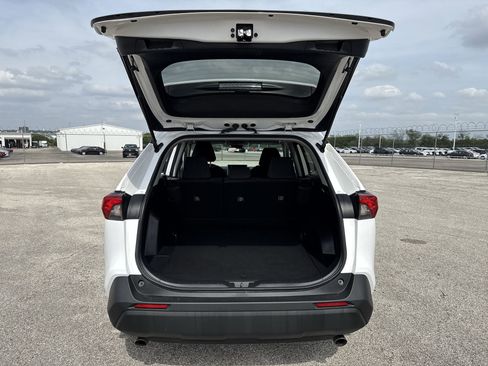 Certified 2024 Toyota RAV4 LE AWD/4WD image 20