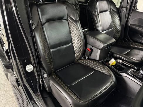 Used 2022 Jeep Wrangler Unlimited Sahara image 21