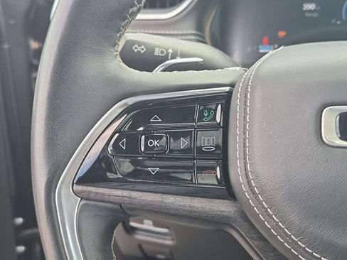 Used 2021 Jeep Grand Cherokee L Overland w/ Luxury Tech Group IV AWD/4WD image 20