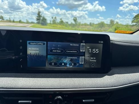 Certified 2025 Nissan Kicks SV AWD/4WD image 14