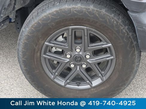 Used 2024 Jeep Wrangler Sport S image 12