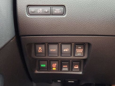 Used 2016 Nissan Rogue SV w/ SV Premium Package AWD/4WD image 27
