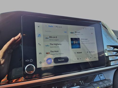 Used 2025 Toyota Camry LE image 5