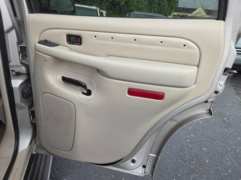 Used 2004 Cadillac Escalade AWD image 37