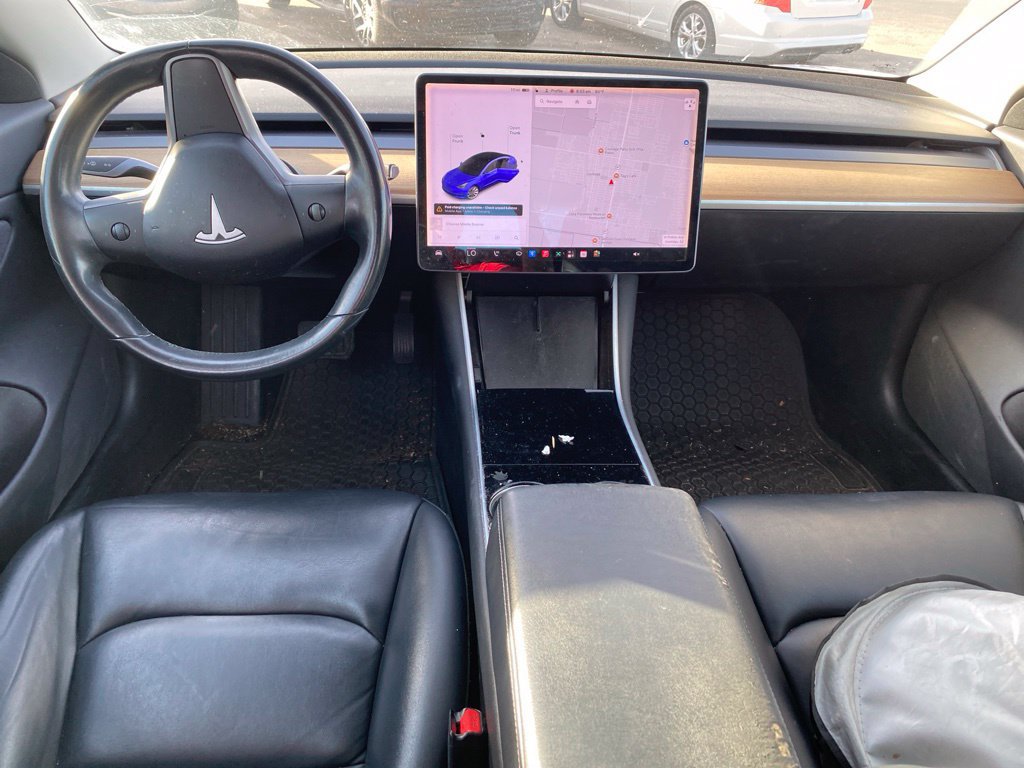 Used 2018 Tesla Model 3 Mid Range RWD image 9