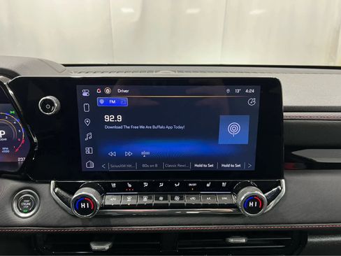 Used 2024 Chevrolet Colorado Z71 w/ Z71 Convenience Package 2 image 27