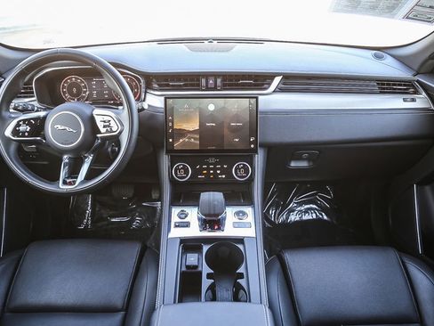 Used 2024 Jaguar F-PACE R-Dynamic S image 13