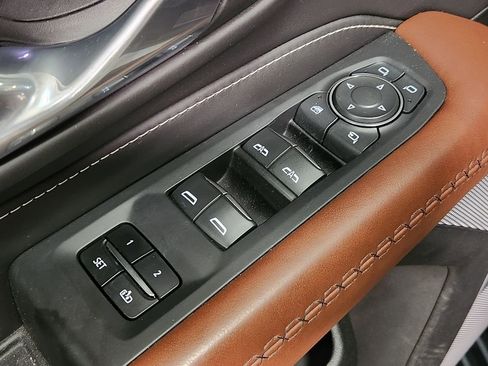 Used 2024 GMC Yukon XL Denali Ultimate AWD/4WD image 46