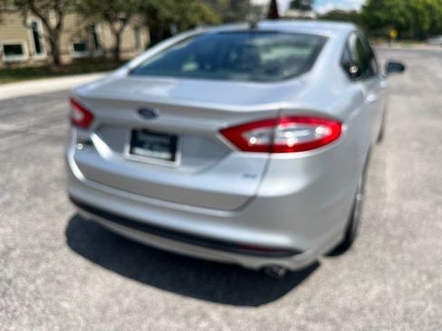 Used 2013 Ford Fusion SE FWD image 22