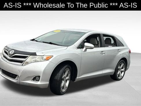 Used 2013 Toyota Venza XLE image 3