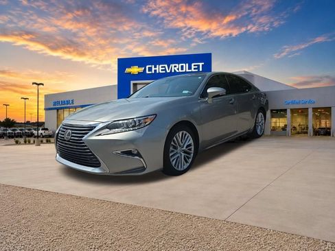 Used 2017 Lexus ES 350 w/ Ultra Luxury Package FWD image 1