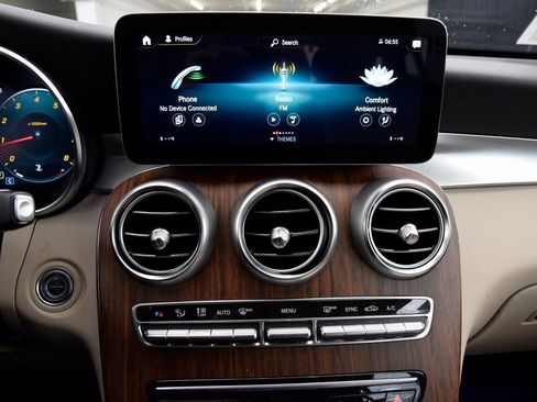 Used 2022 Mercedes-Benz GLC 300 image 26