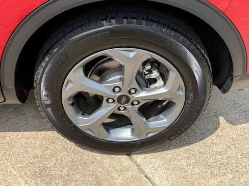 Certified 2025 Ford Escape ST-Line FWD image 9