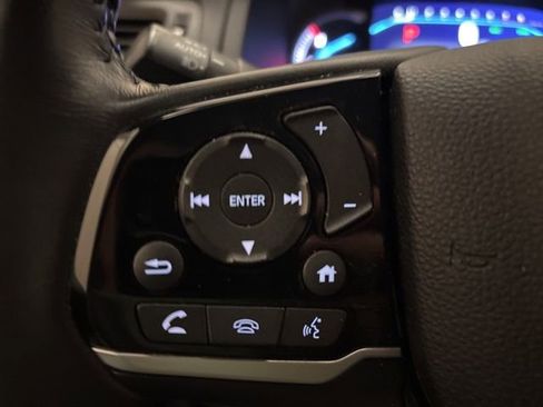 Used 2022 Honda Pilot Touring image 16