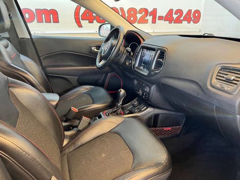 Used 2018 Jeep Compass Trailhawk image 7