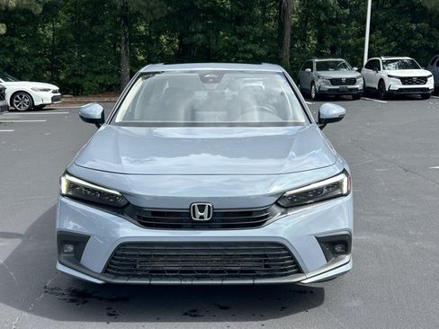 Used 2024 Honda Civic Touring image 2