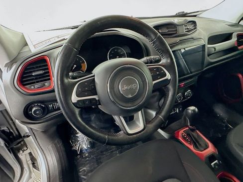 Certified 2017 Jeep Renegade Trailhawk image 16