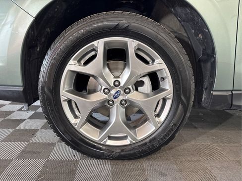 Used 2018 Subaru Forester 2.5i Touring AWD/4WD image 21