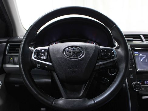 Used 2015 Toyota Camry XSE w/ Advanced Technology Package image 9