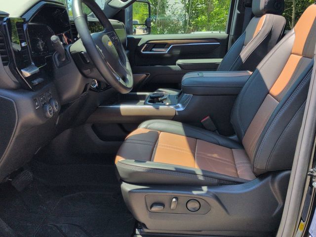 Used 2026 Chevrolet Silverado 3500 High Country w/ High Country Premium Package AWD/4WD image 23