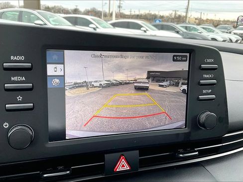 Used 2025 Hyundai Elantra Sport image 21