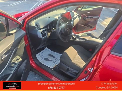 Used 2020 Toyota C-HR LE FWD image 14