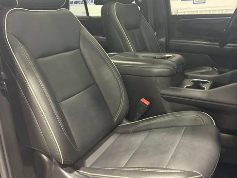 Used 2021 GMC Yukon SLT w/ SLT Premium Package AWD/4WD image 44