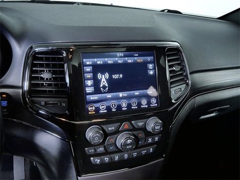 Used 2021 Jeep Grand Cherokee Limited X image 18