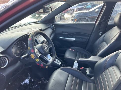 Used 2020 Nissan Kicks SR w/ SR Premium Package image 10