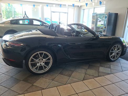 Used 2025 Porsche 718 Boxster RWD image 7
